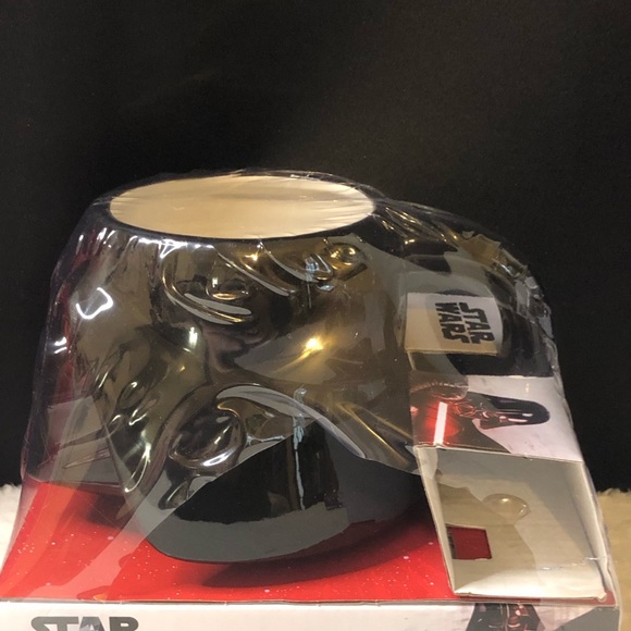 New Star Wars Darth Vader Red Eyes Collectors Mug W/Hot Chocolate By Galerie - Picture 4 of 6